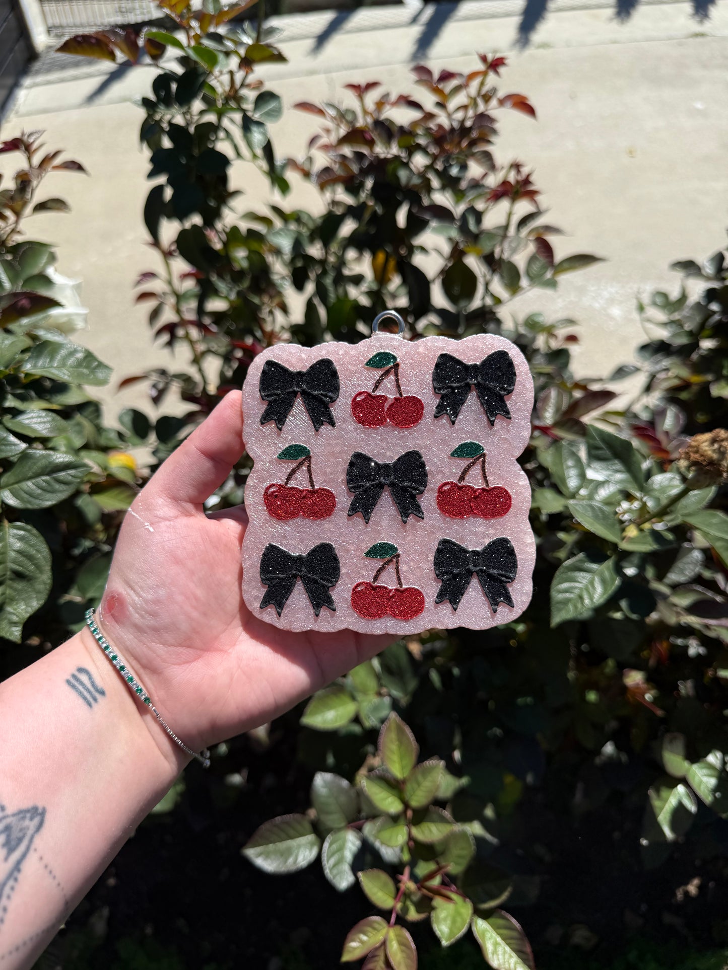 CHERRIES AND BOWS FRESHIE
