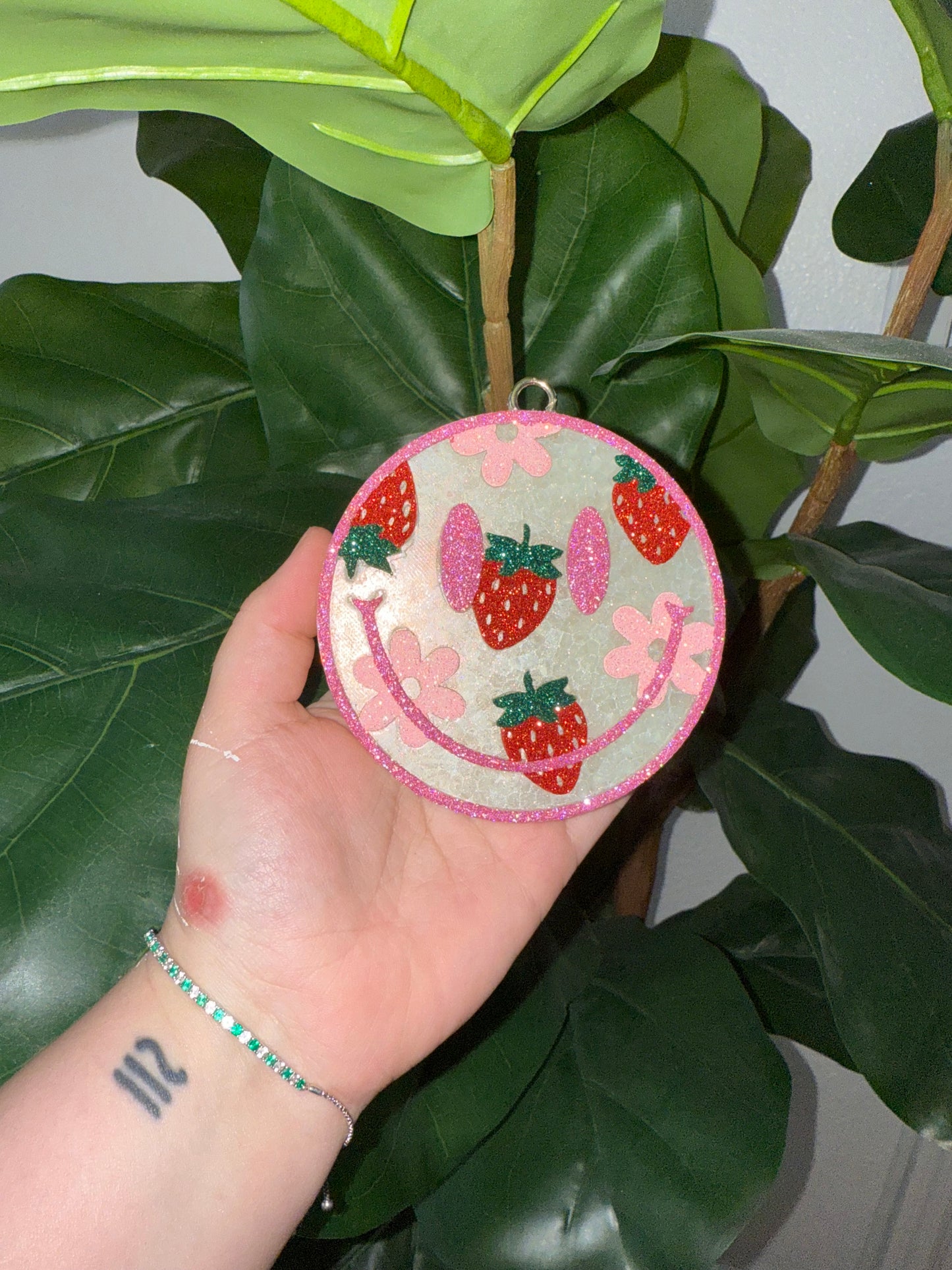 STRAWBERRY SMILEY FRESHIE